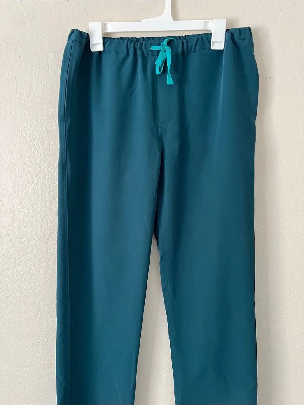 EUC FIGS Pisco Basic Scrub Pants PO#4911 Caribbean Green Size M